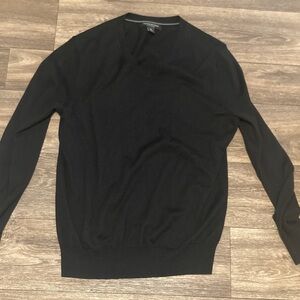 Banana Republic Men's V-Neck Black Sweater size medium